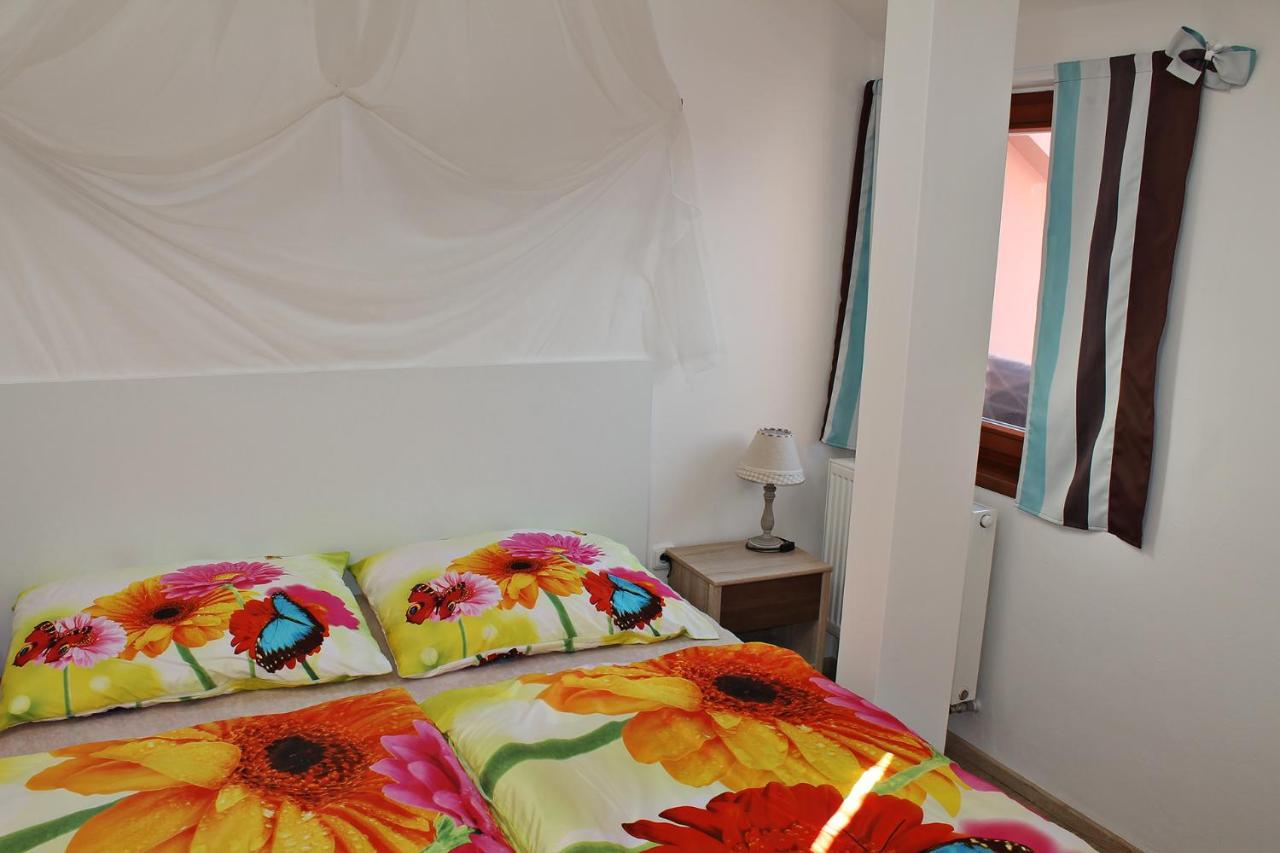 Attic With Parking, Near The Center Of Cb - 110M2 Ceske Budejovice Exterior foto