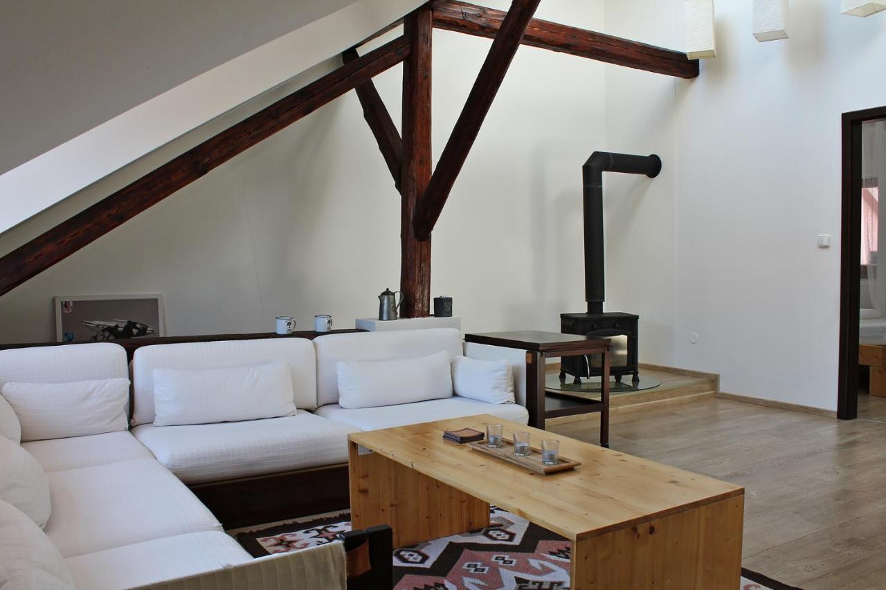 Attic With Parking, Near The Center Of Cb - 110M2 Ceske Budejovice Exterior foto