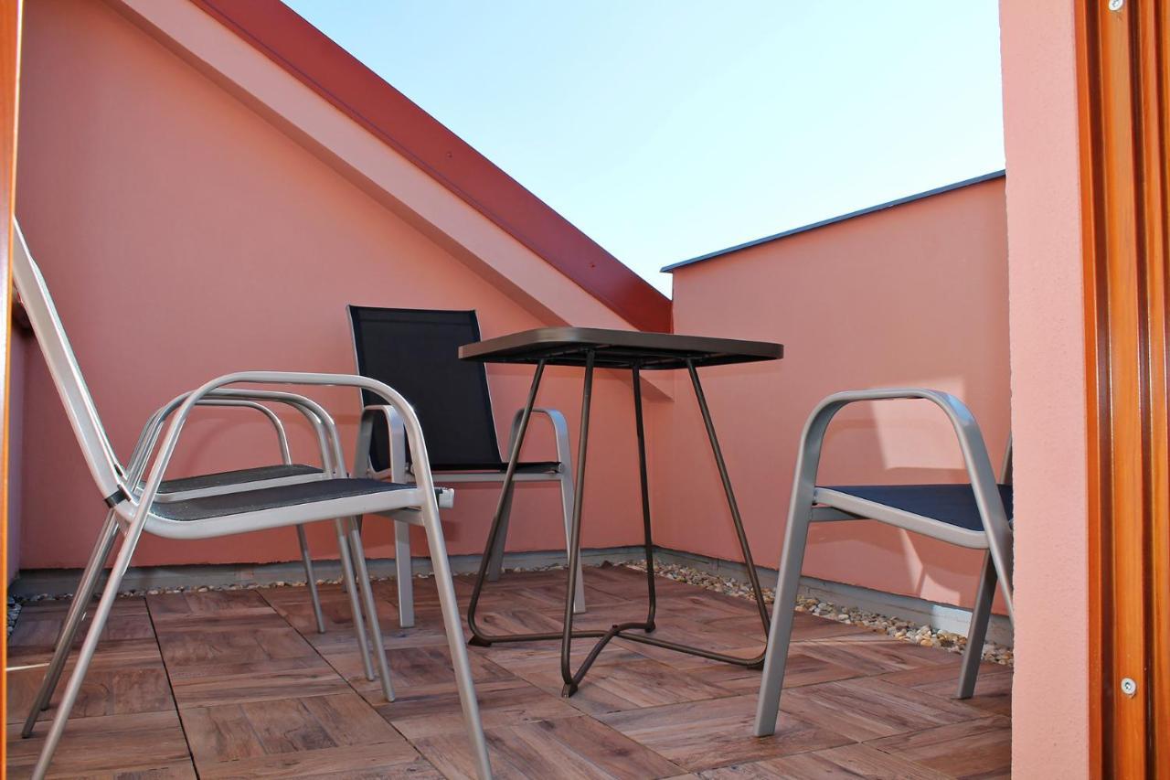 Attic With Parking, Near The Center Of Cb - 110M2 Ceske Budejovice Exterior foto