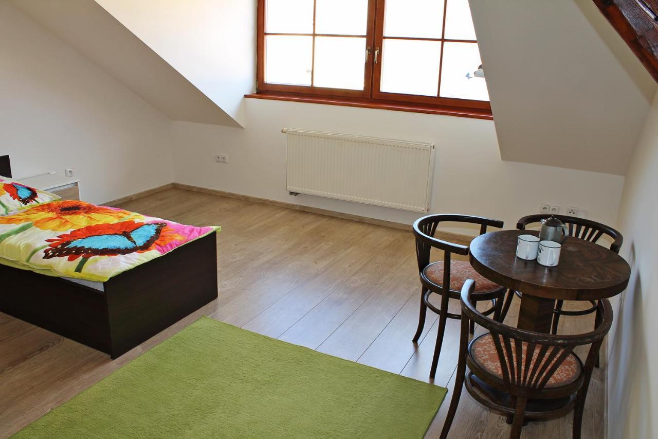 Attic With Parking, Near The Center Of Cb - 110M2 Ceske Budejovice Exterior foto